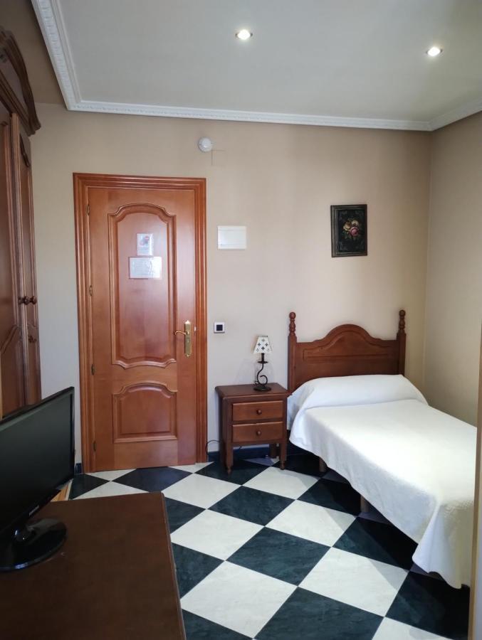 Hostal San Antonio Iscar Room photo